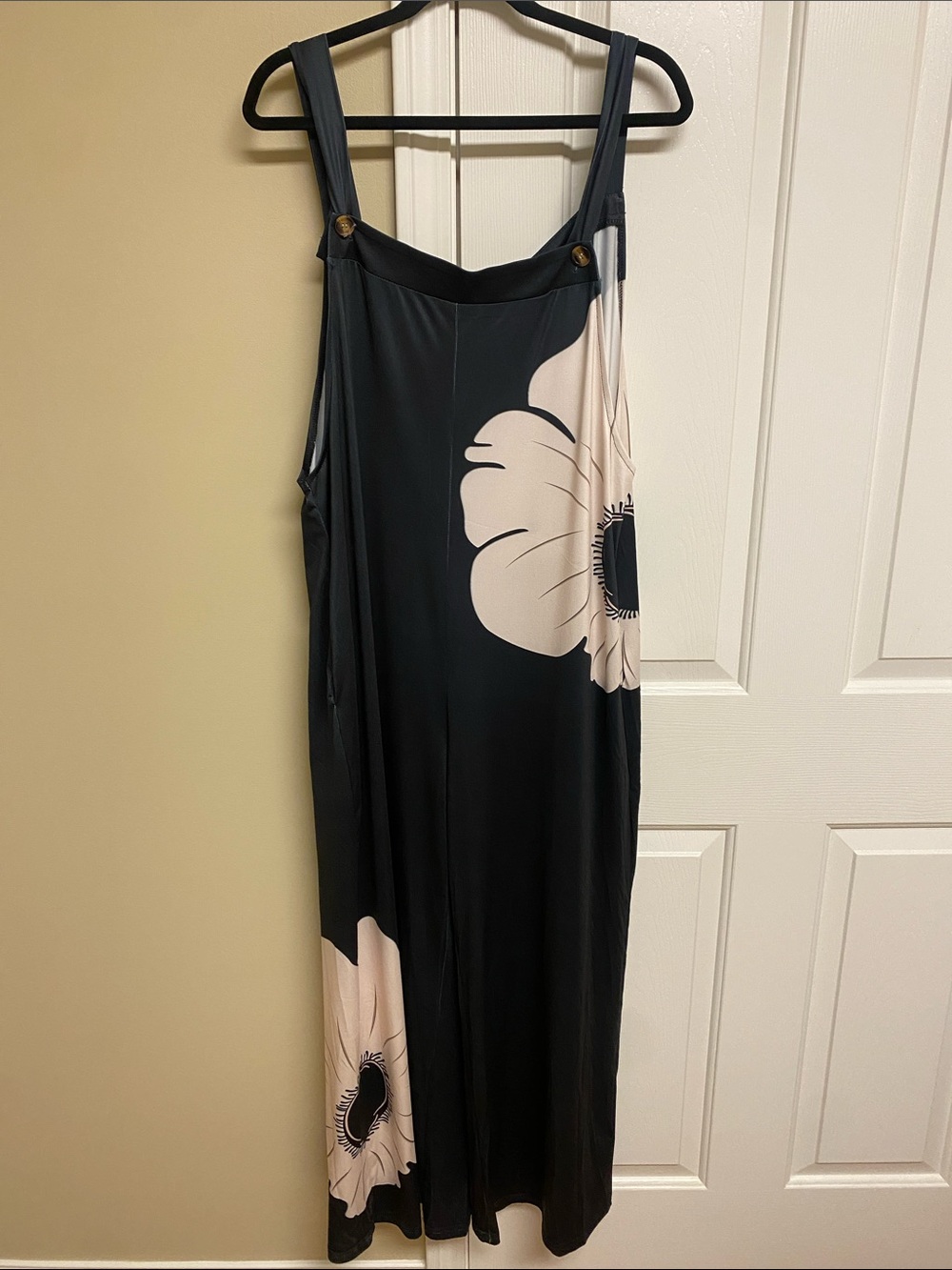 Black Jumper with wide legs and Cream Blooms